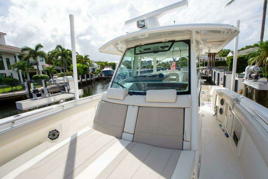 2023 Boston Whaler 380 Outrage