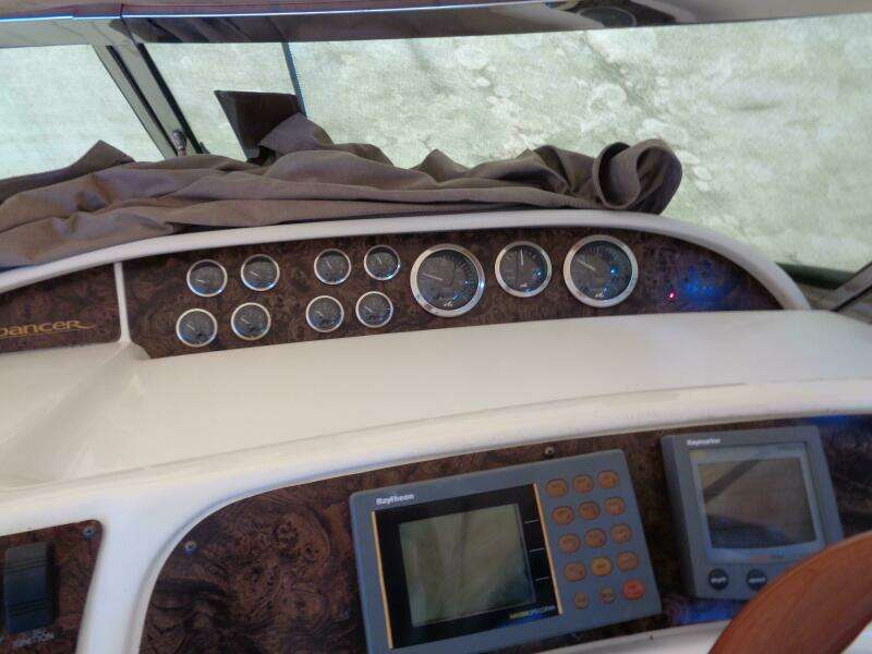 1997 Sea Ray 370 Sundancer