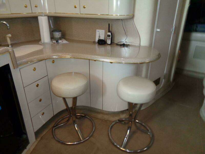 1997 Sea Ray 370 Sundancer