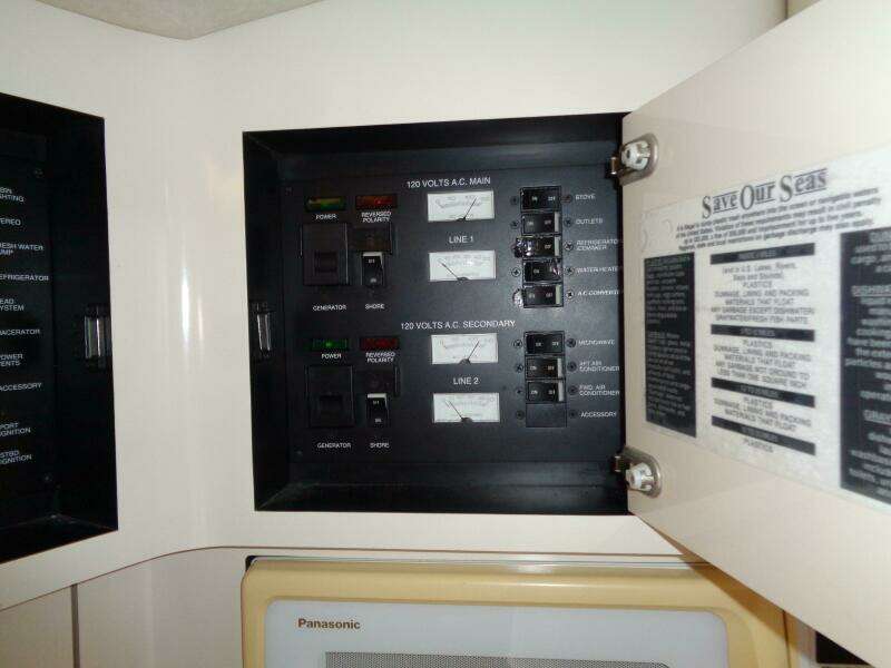 1997 Sea Ray 370 Sundancer