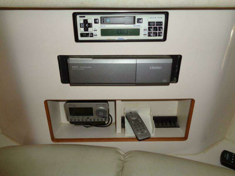 1997 Sea Ray 370 Sundancer