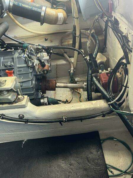 1997 Pursuit 3000 Offshore Express