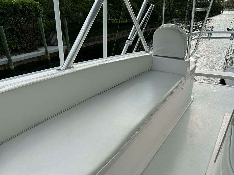 2006 Viking 52 Convertible