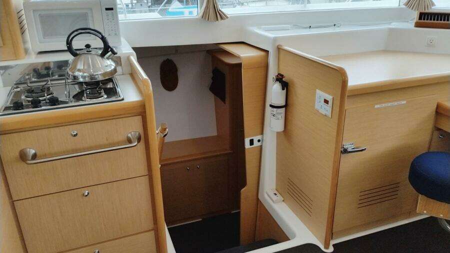 2008 Lagoon 420 Owner's Version