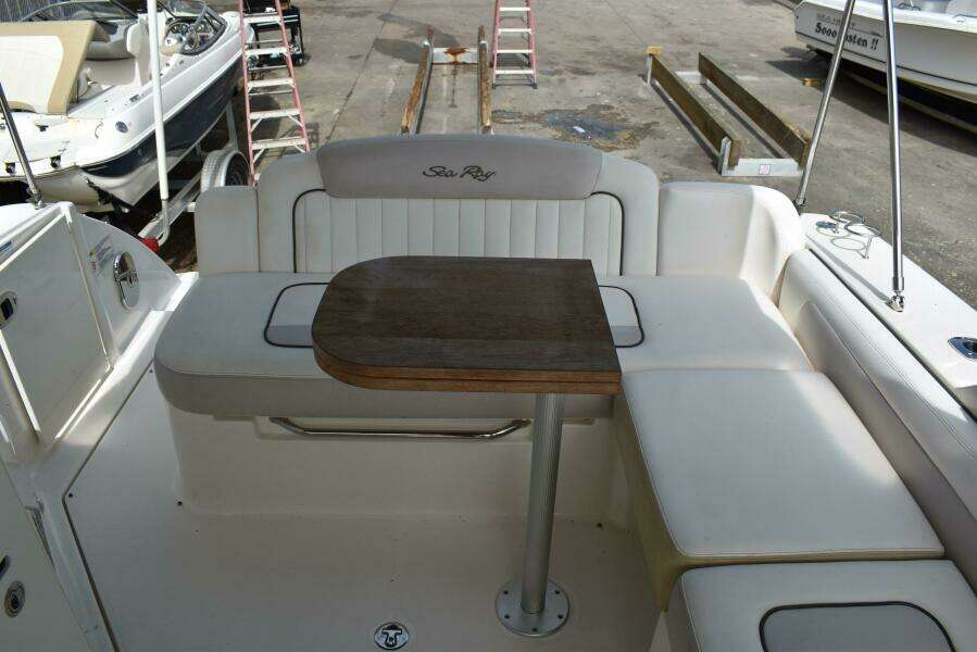 2011 Sea Ray 310 Sundancer
