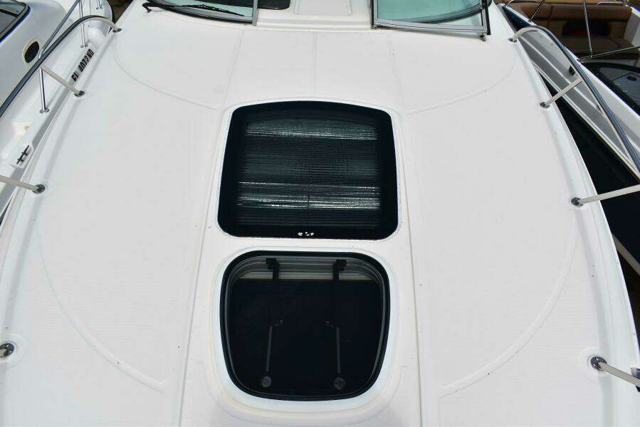 2011 Sea Ray 310 Sundancer