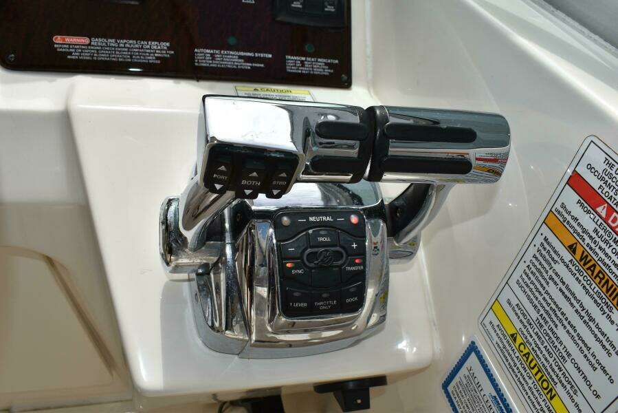 2011 Sea Ray 310 Sundancer