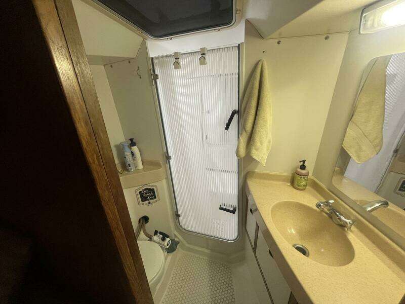 1999 Catalina 42 MK II