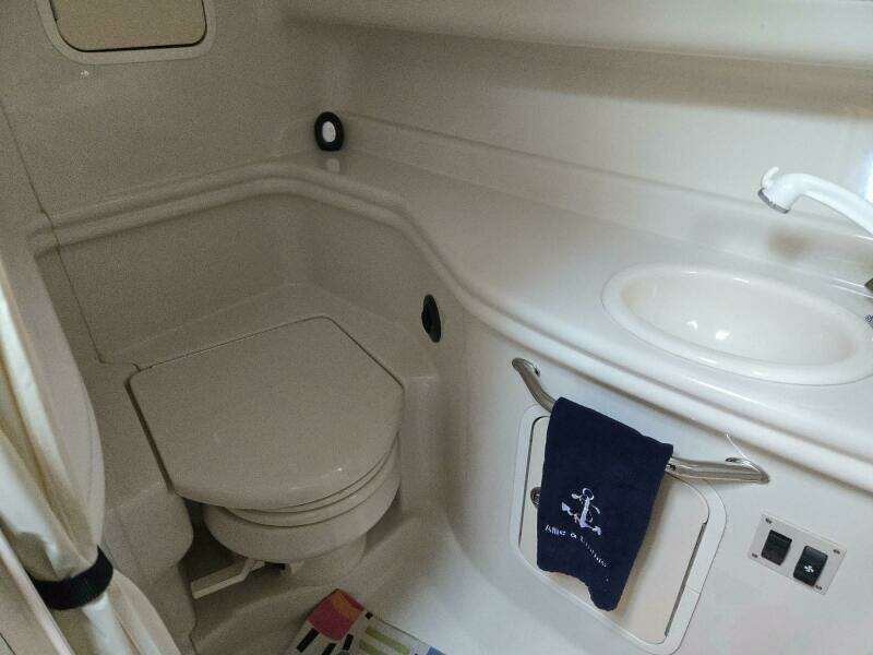 2006 Sea Ray 320 Sundancer