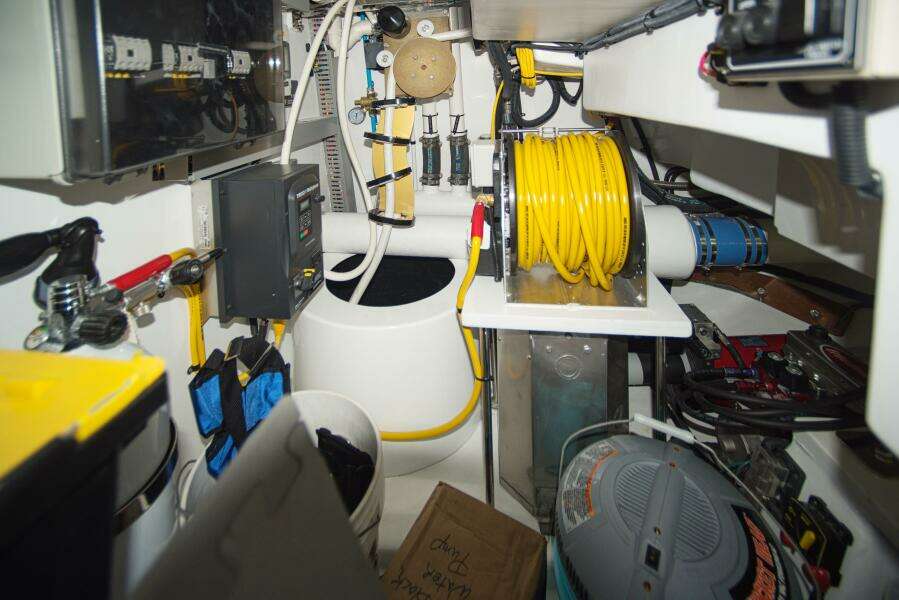 2023 Marlow Explorer 70E-CB