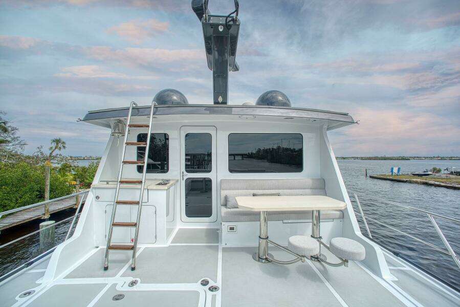 2023 Marlow Explorer 70E-CB