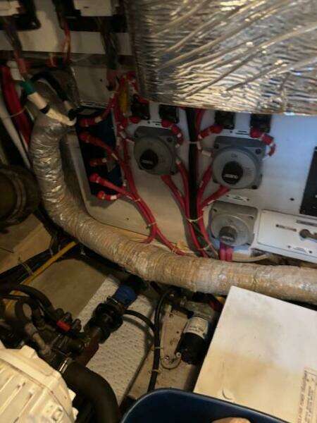 2006 Carver 43 Motor Yacht