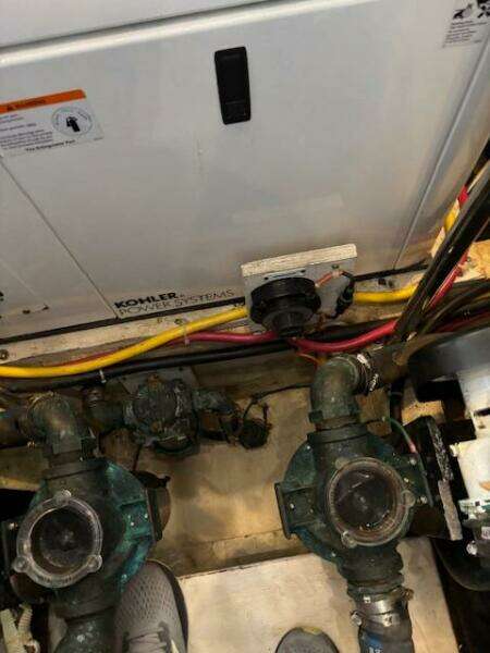 2006 Carver 43 Motor Yacht