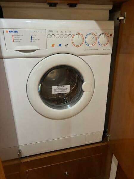 2006 Carver 43 Motor Yacht