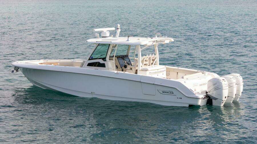 2020 Boston Whaler 380 Outrage Center Console