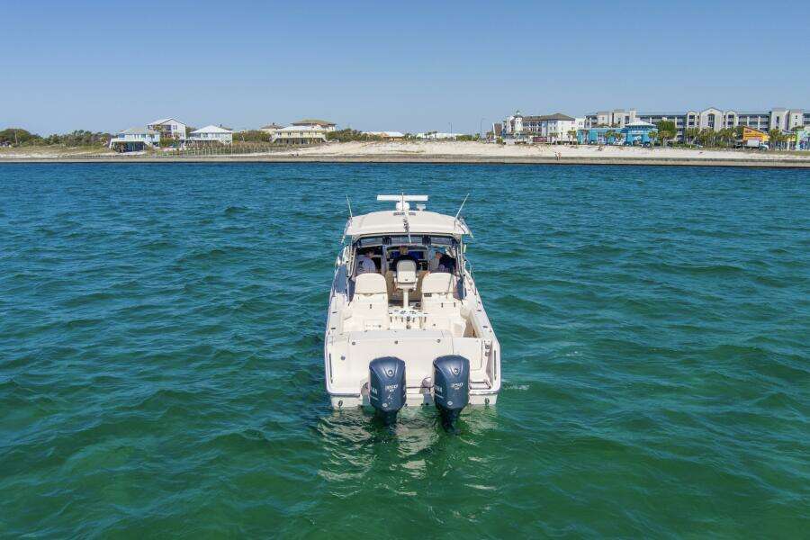 2009 33 Grady White 330 No Name Stern