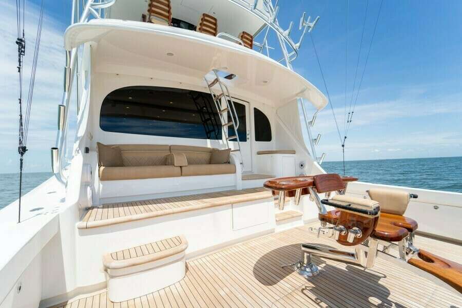 2018 Viking 72 Convertible - Wrapped Up