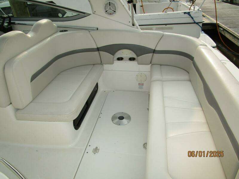 29' Chaparral aftdeck starboard