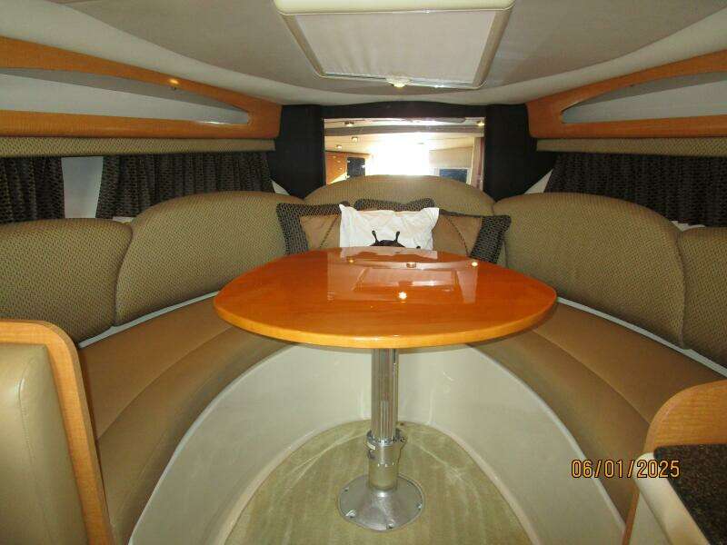 29' Chaparral forward settee