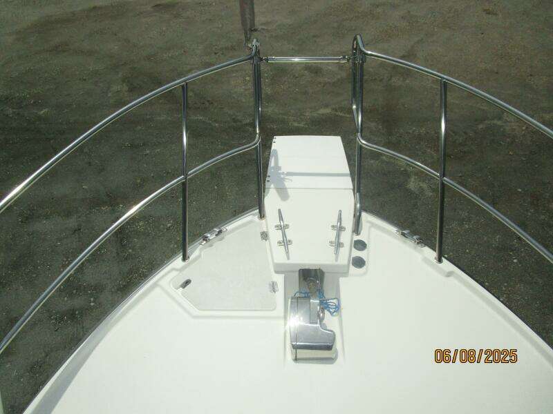 28' Cutwater anchor windlass