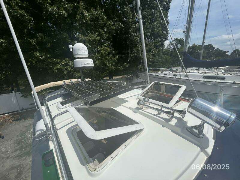 28' Cutwater cabin top