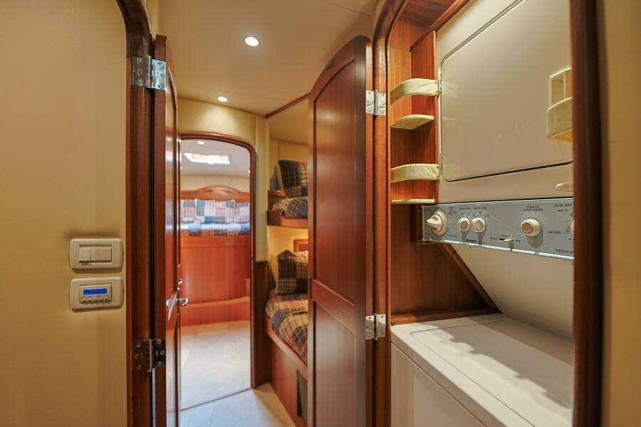 2014 Blackwell 62 Convertible