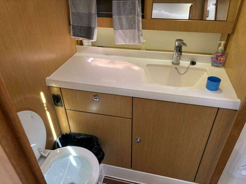 2012 Bavaria Vision 46