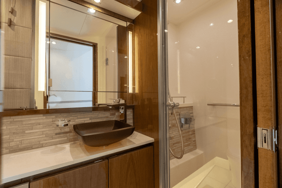 2018 Sea Ray L550 FLY