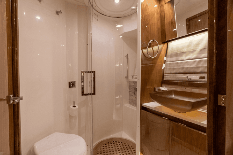 2018 Sea Ray L550 FLY