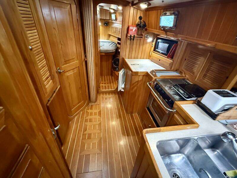 2005 Cabo Rico 42 Pilothouse