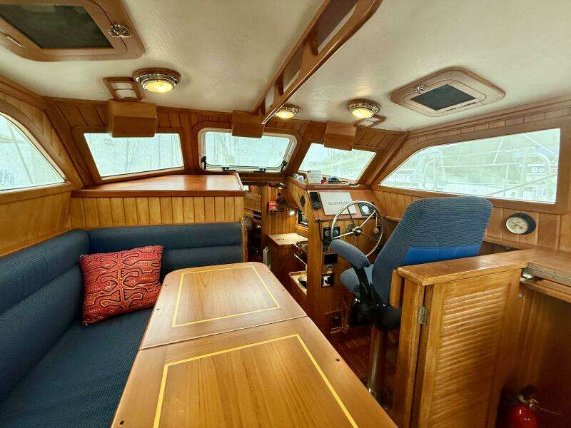 2005 Cabo Rico 42 Pilothouse