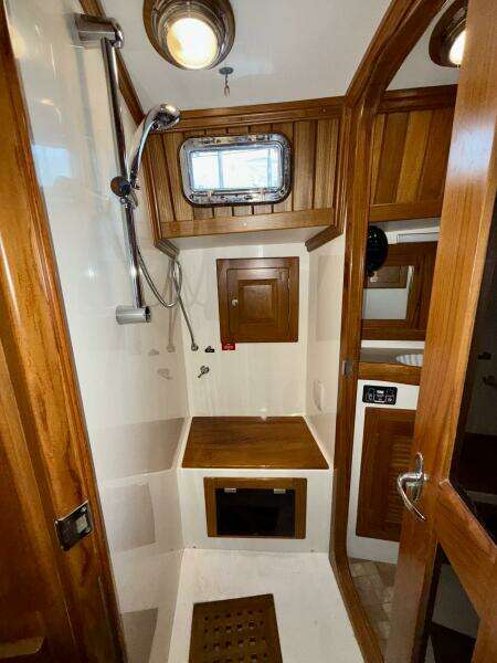 2005 Cabo Rico 42 Pilothouse