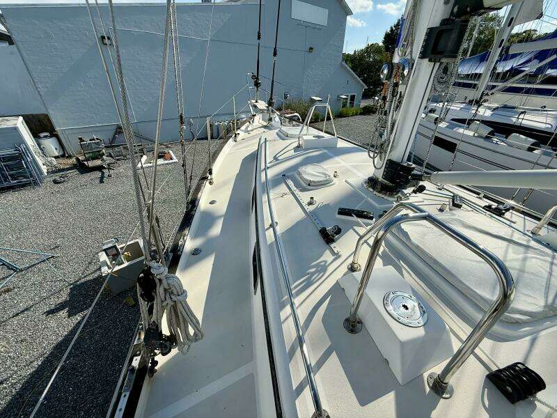 2005 Cabo Rico 42 Pilothouse
