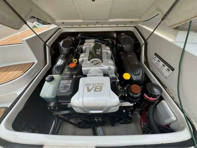 2015 Crownline 285 SS