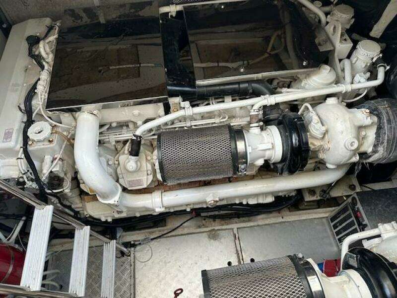 2006 Viking Princess 58V