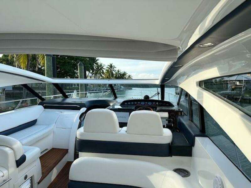 2006 Viking Princess 58V