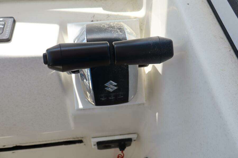 2005 Sea Boss 235 Walkaround