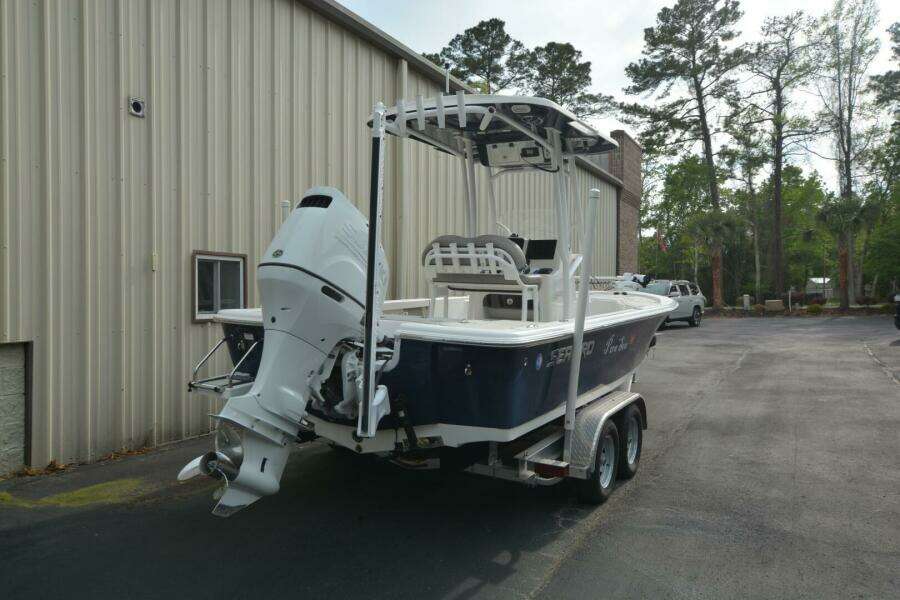 2021 Sea Pro 228 Bay