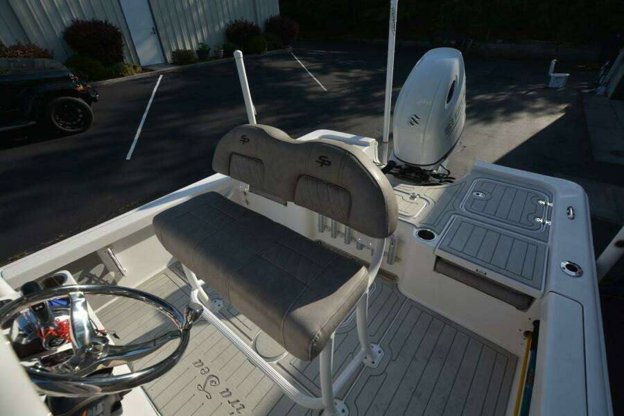 2021 Sea Pro 228 Bay