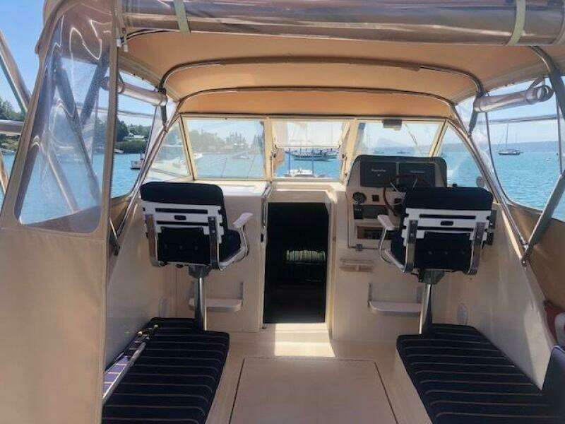 2005 Mainship 30 Pilot