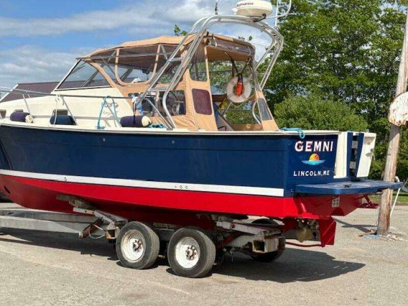 2005 Mainship 30 Pilot