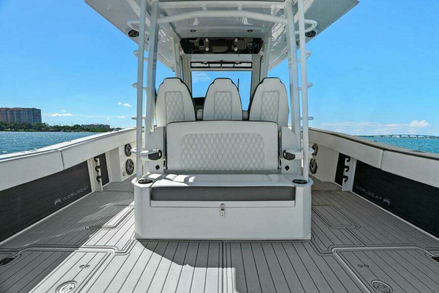 2022 World Cat 400 CC-X - Cockpit