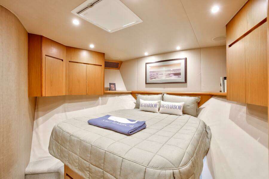 2010 Viking 82 Convertible