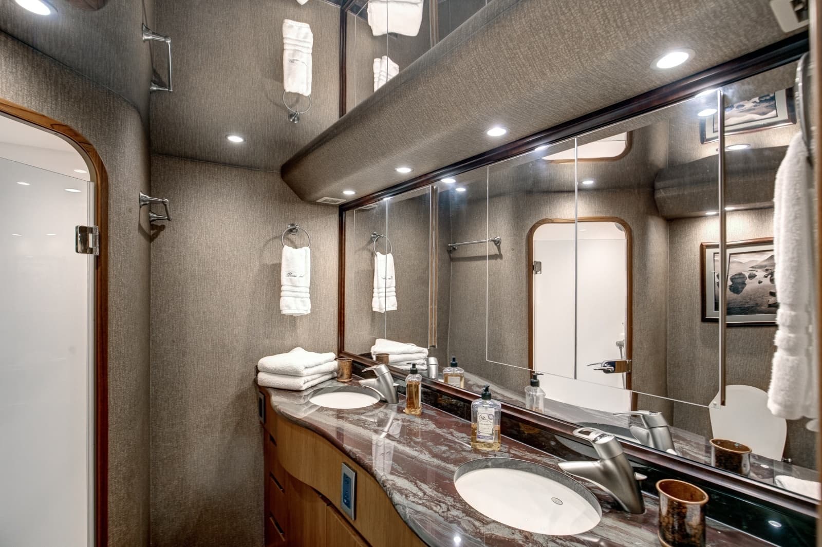 Viking 82 - Done Deal -  Head