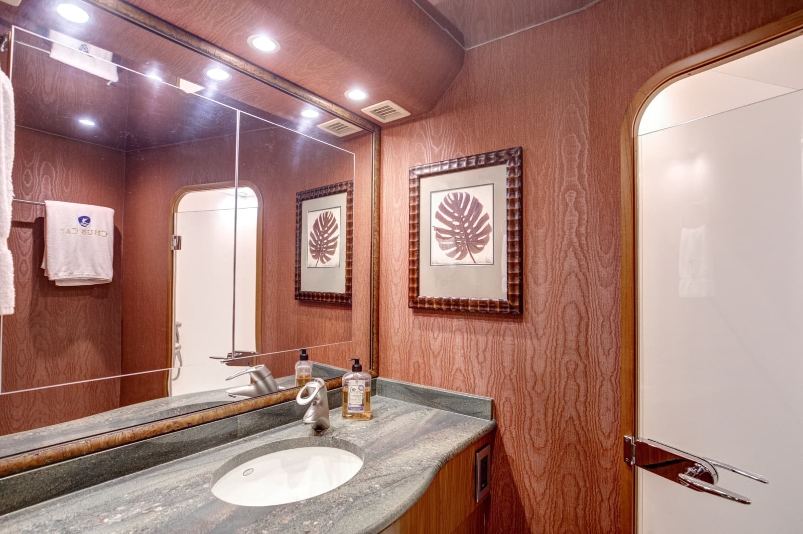 Viking 82 - Done Deal -  Head