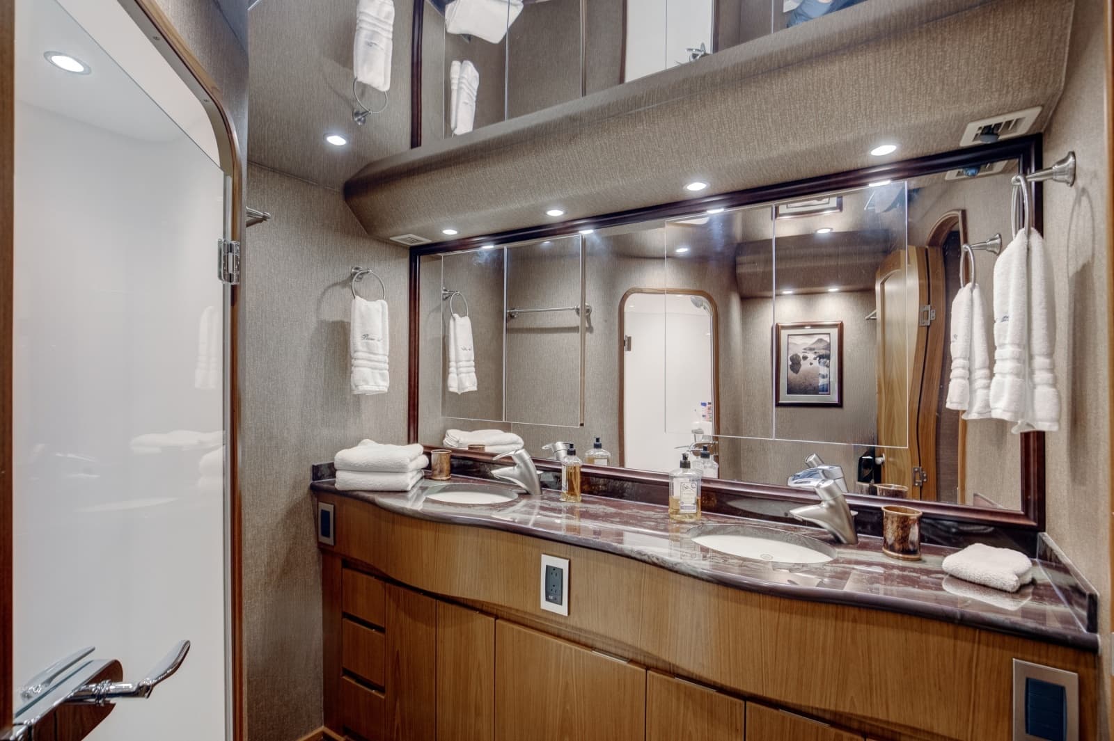 Viking 82 - Done Deal -  Head