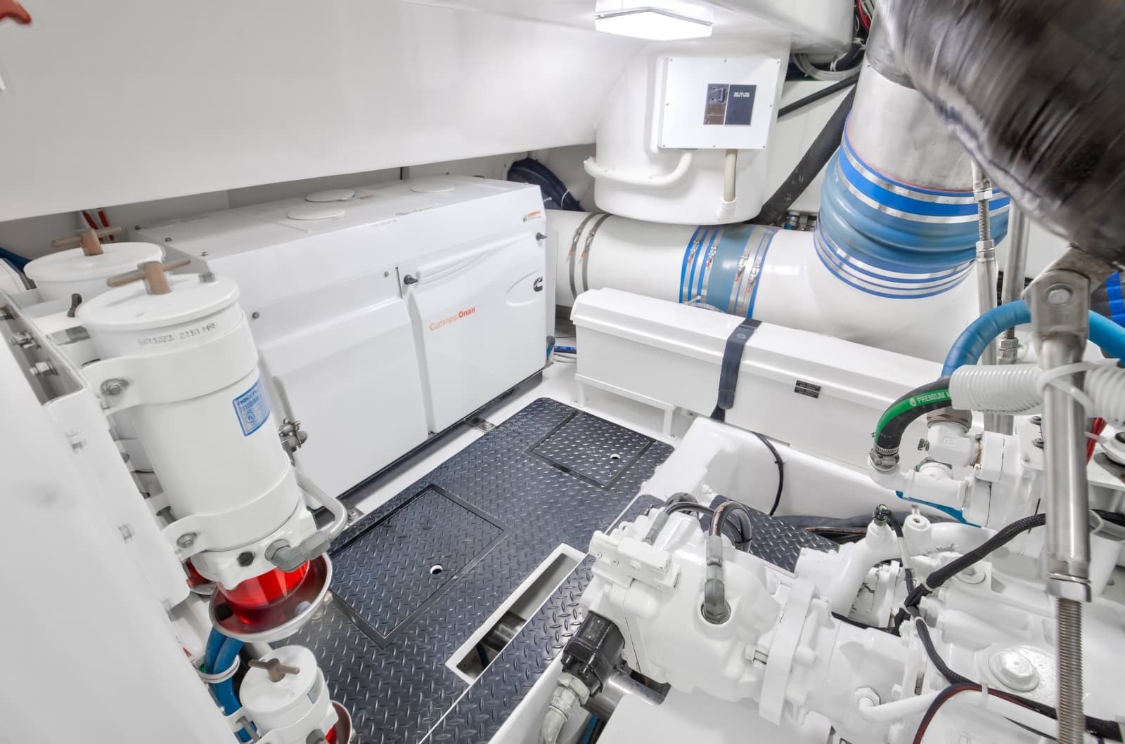 Viking 82 - Done Deal - Engine Room