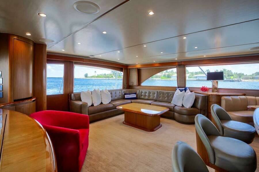 2010 Viking 82 Convertible