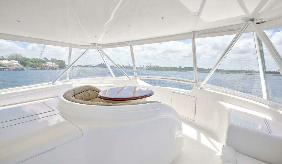 2010 Viking 82 Convertible