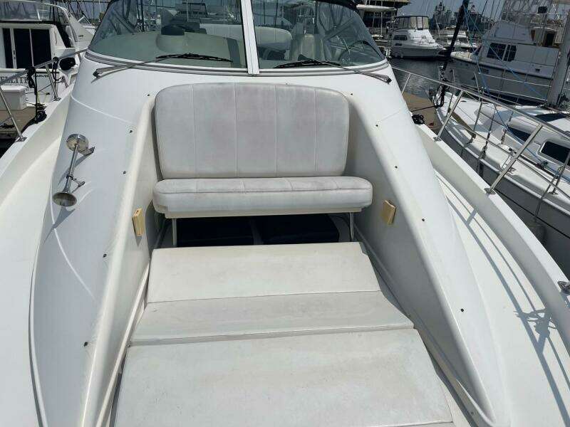 2006 Carver 36 Mariner